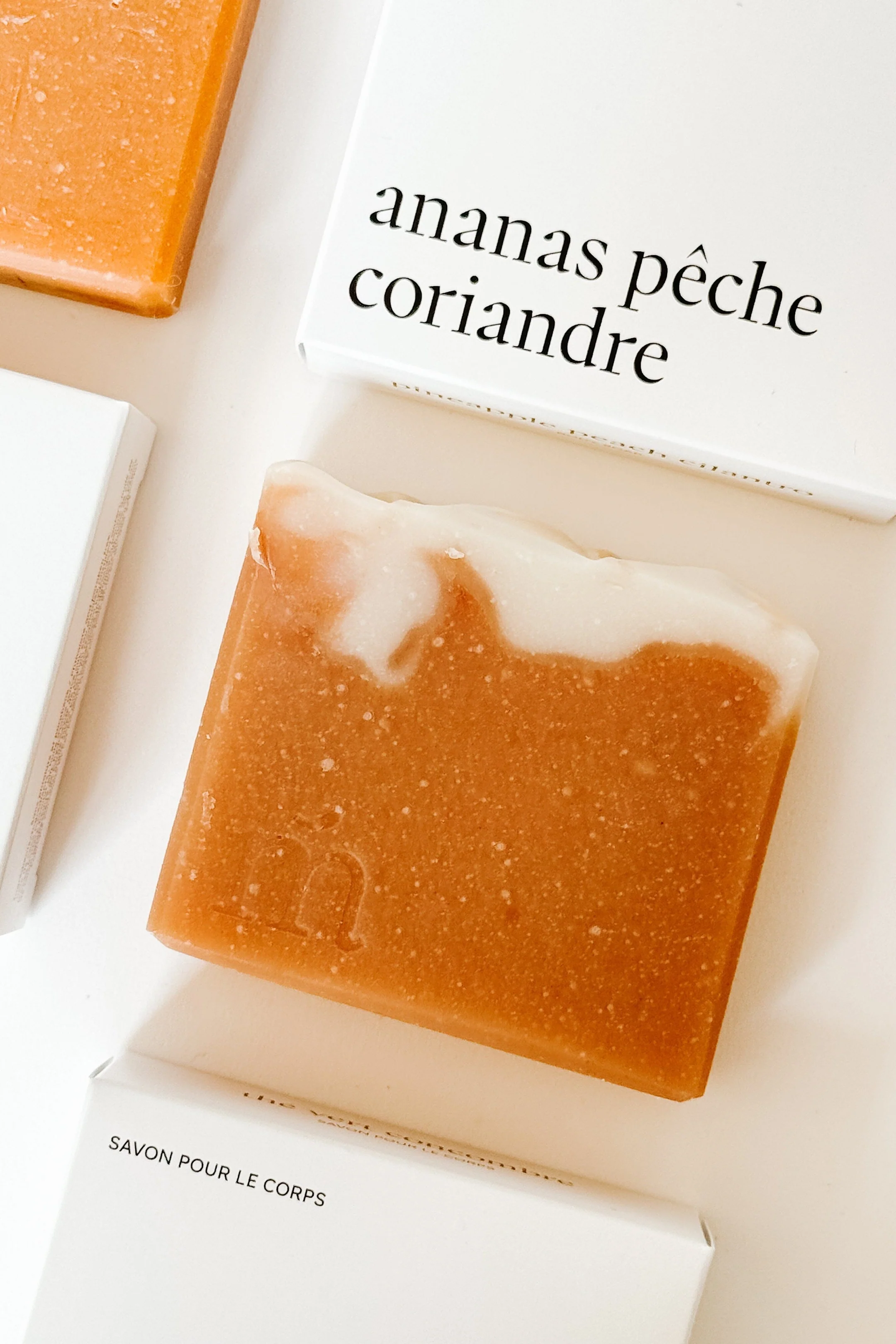Savon en barre - Ananas pêche coriandre