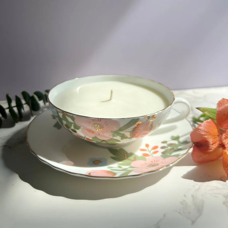 Chandelle en tasse - Fleur de mimosa et nectarine