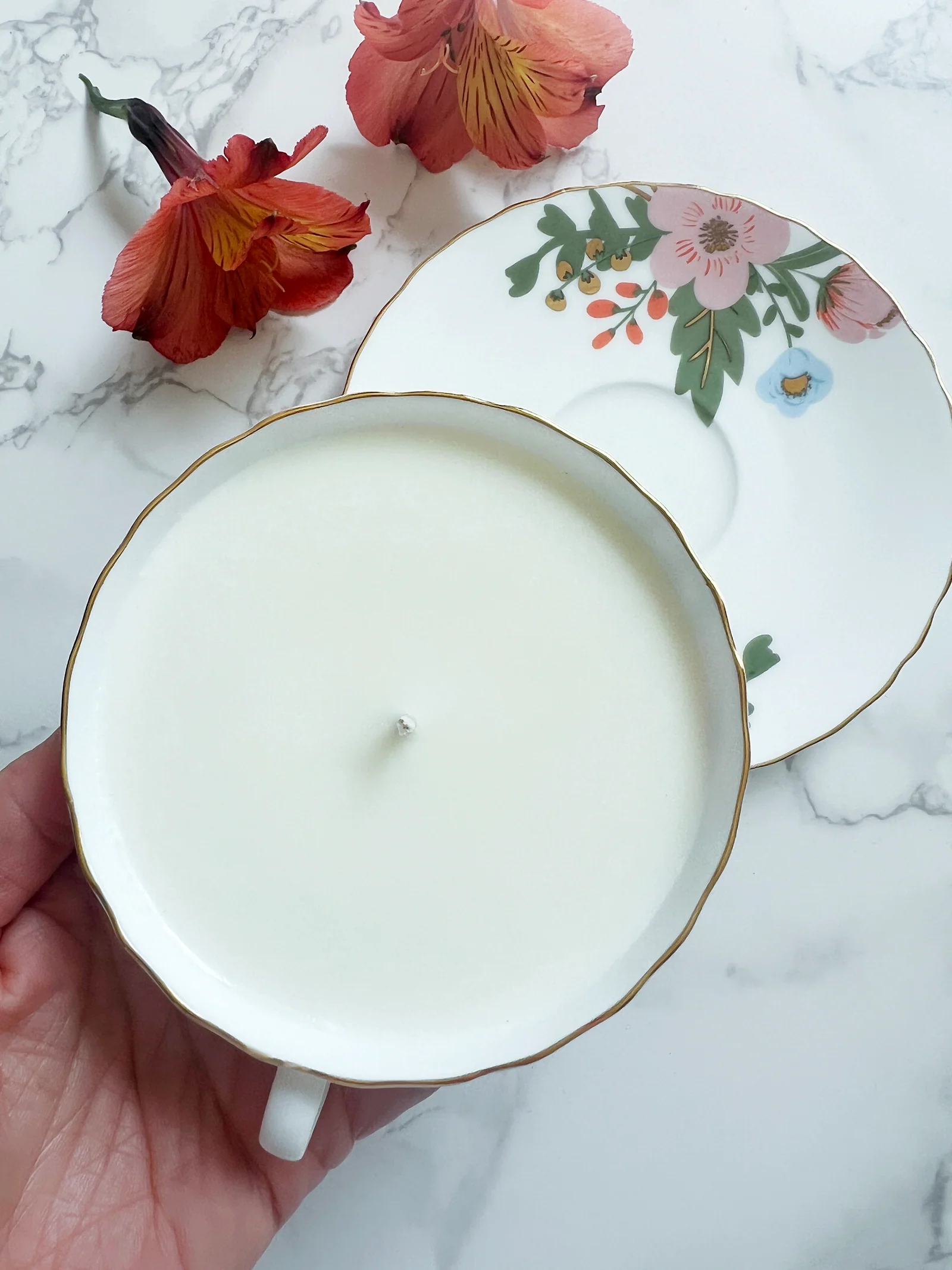Chandelle en tasse - Fleur de mimosa et nectarine